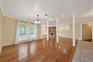 1701 Mistletoe Ln, Houston, TX 77339 - Photo 20