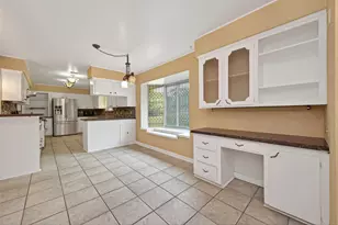 1701 Mistletoe Ln, Houston, TX 77339 - Photo 8
