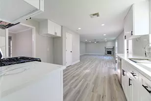 1831 Courtside Pl Dr, Missouri City, TX 77489 - Photo 16