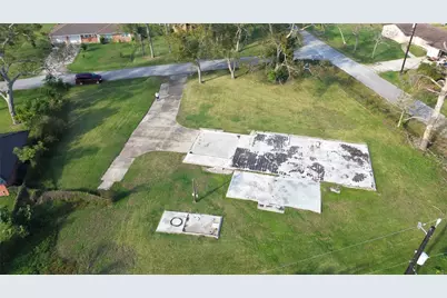 6403 Spencer Drive, Jones Creek, TX 77541 - Photo 2