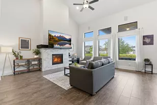 10102 S Goshawk Trl, Conroe, TX 77385 - Photo 6