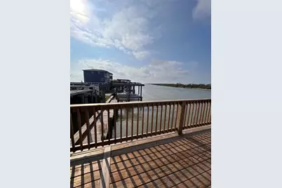 2284 Fm 2031 Beach Road, Bay City, TX 77414 - Photo 4