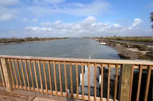 2284 Fm 2031 Beach Rd, Bay City, TX 77414 - Photo 2