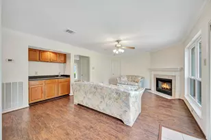 803 Island Meadow Ct, Houston, TX 77062 - Photo 12