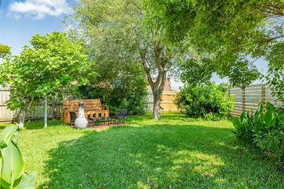 2700 E Palm Circle, Galveston, TX 77551 - Photo 34