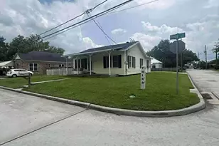 402 3rd St, Humble, TX 77338 - Photo 2