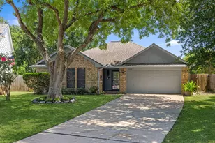 5919 Santa Fe Cir, Dickinson, TX 77539 - Photo 2