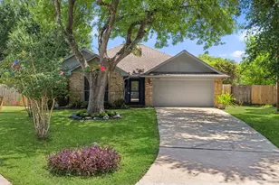 5919 Santa Fe Cir, Dickinson, TX 77539 - Photo 1