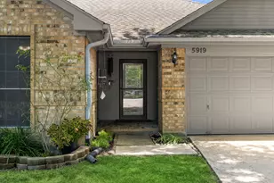 5919 Santa Fe Cir, Dickinson, TX 77539 - Photo 6