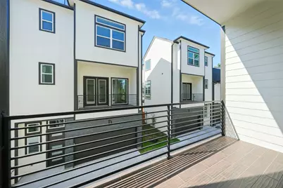 1913 Hoskins Drive #D, Houston, TX 77080 - Photo 8