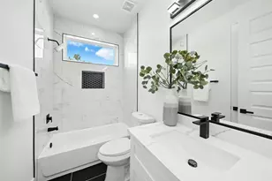 1913 Hoskins Dr, Houston, TX 77080 - Photo 14