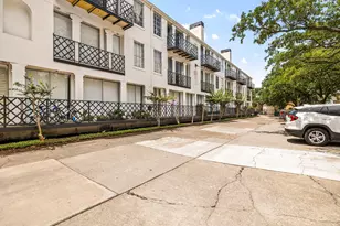 2333 Bering Dr, Houston, TX 77057 - Photo 2