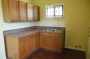 8110 Livingston, Houston, TX 77051 - Photo 6