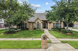1731 Round Rock St, Friendswood, TX 77546 - Photo 1