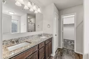 210 Doe Run Dr, Huntsville, TX 77320 - Photo 16