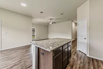 210 Doe Run Drive, Huntsville, TX 77320 - Photo 12