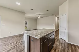 210 Doe Run Dr, Huntsville, TX 77320 - Photo 12