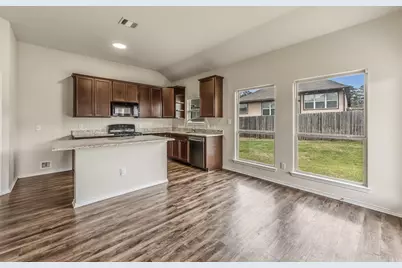 210 Doe Run Drive, Huntsville, TX 77320 - Photo 8