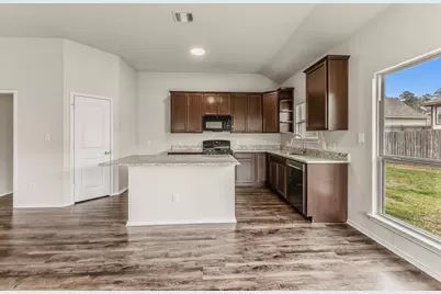 210 Doe Run Drive, Huntsville, TX 77320 - Photo 10