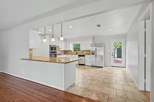 9613 Westview Dr, Houston, TX 77055 - Photo 8