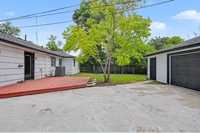 9613 Westview Drive, Houston, TX 77055 - Photo 24