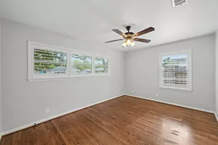 9613 Westview Dr, Houston, TX 77055 - Photo 16