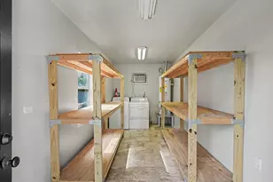 9613 Westview Dr, Houston, TX 77055 - Photo 24