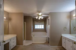 217 Tupelo Ln, Conroe, TX 77304 - Photo 12