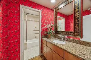 49 Briar Hollow Ln, Houston, TX 77027 - Photo 26