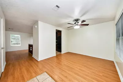 915 Grand Plains Drive, Houston, TX 77090 - Photo 16
