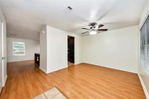 915 Grand Plains Dr, Houston, TX 77090 - Photo 16