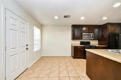 915 Grand Plains Drive, Houston, TX 77090 - Photo 8
