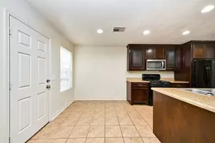 915 Grand Plains Dr, Houston, TX 77090 - Photo 8