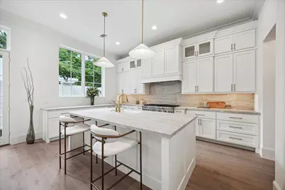 7 Wentworth Gate Path, Houston, TX 77027 - Photo 2