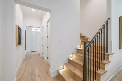 7 Wentworth Gate Path, Houston, TX 77027 - Photo 10