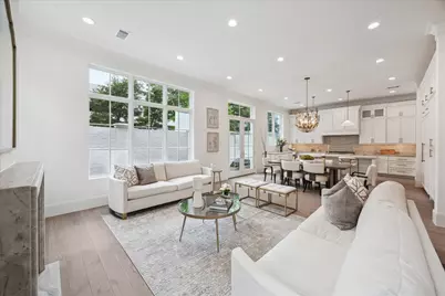 7 Wentworth Gate Path, Houston, TX 77027 - Photo 14