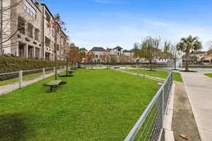 2613 Maxroy St, Houston, TX 77007 - Photo 38