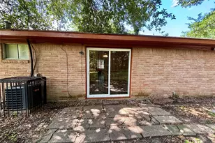 4110 Knotty Oaks Trail, Houston, TX 77045 - Photo 18