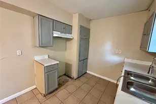 4110 Knotty Oaks Trail, Houston, TX 77045 - Photo 8