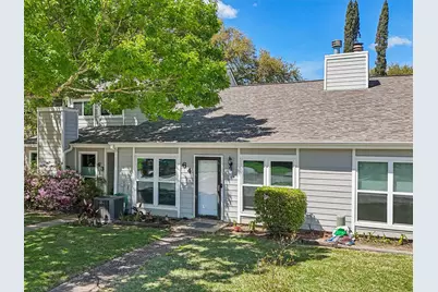 64 Hideaway Drive, Friendswood, TX 77546 - Photo 2