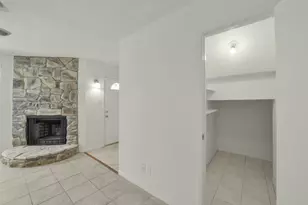 17401 Red Oak Dr, Houston, TX 77090 - Photo 14