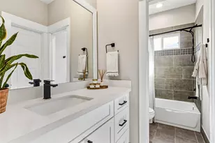 5202 Pinemont Creek Ln, Houston, TX 77018 - Photo 16