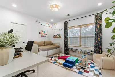 5202 Pinemont Creek Lane, Houston, TX 77018 - Photo 18