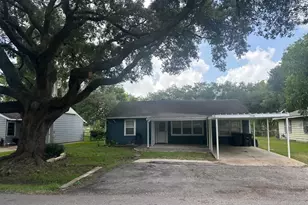 206 McLemore Dr, Alvin, TX 77511 - Photo 1