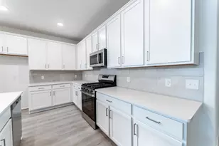 1722 Navigation Ln, Angleton, TX 77515 - Photo 8