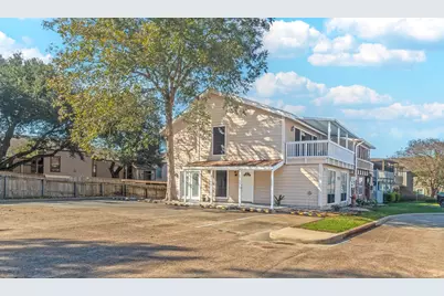 132 April Point Drive N, Conroe, TX 77356 - Photo 6
