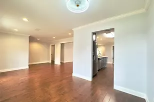 1415 Mapleton Dr, Houston, TX 77043 - Photo 8