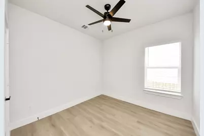 1314 W Willis Street #A, Alvin, TX 77511 - Photo 10