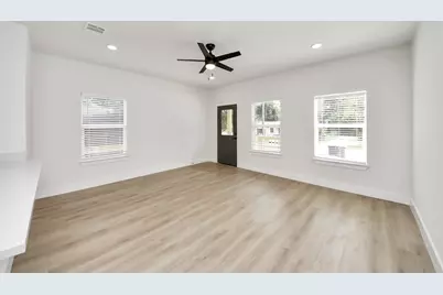 1314 W Willis Street #A, Alvin, TX 77511 - Photo 24