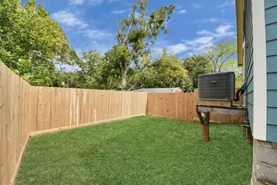 1314 W Willis Street #A, Alvin, TX 77511 - Photo 20